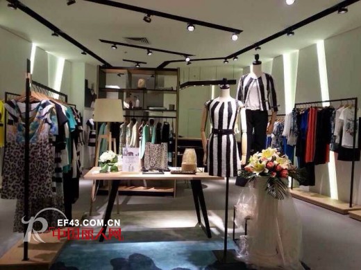 air.u皑如女装广州嘉裕太阳城新店开业