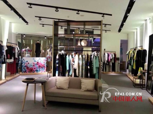 air.u皑如女装广州嘉裕太阳城新店开业