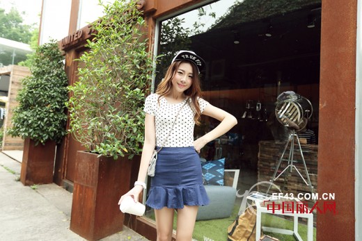 夏季高腰裙什么款式好看, 高腰裙搭配什么上衣