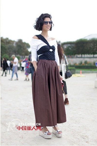 如何将T台潮流搬到现实生活中