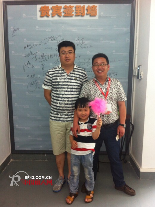 完美组合女装成功签约河北省邯郸市代理商