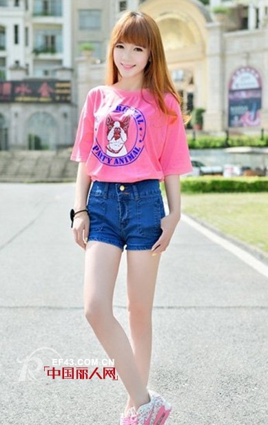 夏天穿什么最舒服 女士夏季短裤搭配