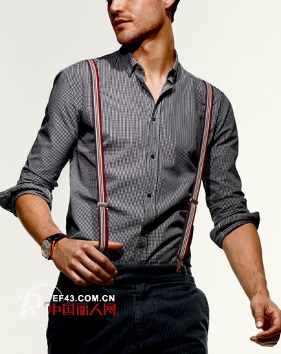 男生也想穿上年轻减龄的吊带裤,该怎么穿才有型又不奇怪呢?