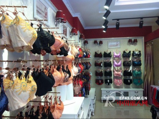 素芮品牌内衣再添新成员恭喜上海素芮内衣松门店开业大吉