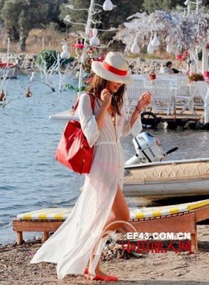 夏天穿什么连衣裙去海边度假度假连衣裙什么款式好看