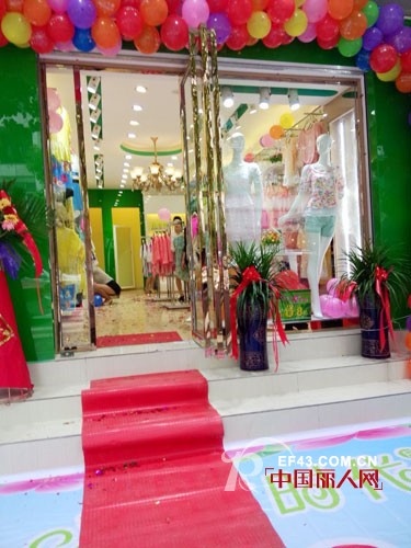 销售火爆!淑女时代贵州铜仁店单日销售额破万