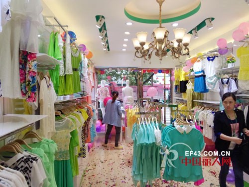 销售火爆!淑女时代贵州铜仁店单日销售额破万