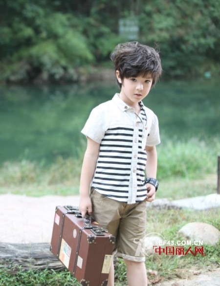 男生休闲裤怎么搭配好看休闲裤配什么上衣