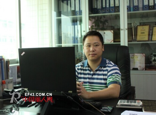 叮当猫携手五福娃,走进大山,传递爱心