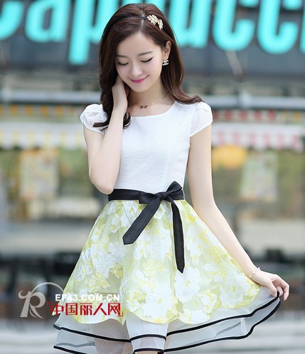 印花收腰连衣裙新款 蕾丝拼接系带连衣裙