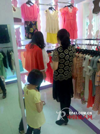 隆重庆祝耶丽雅长沙店开业大吉