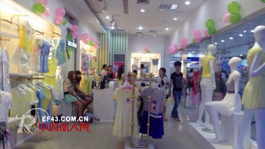 今日喜讯!七彩蝶女装两地新店重装开业!