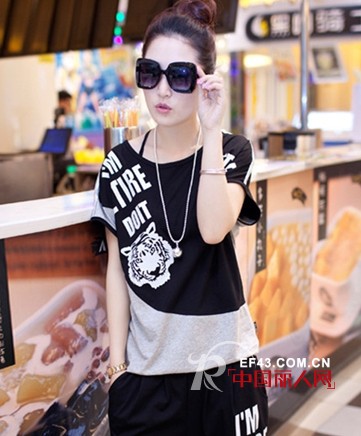 夏季休闲装什么款式最火　休闲T恤怎么搭配