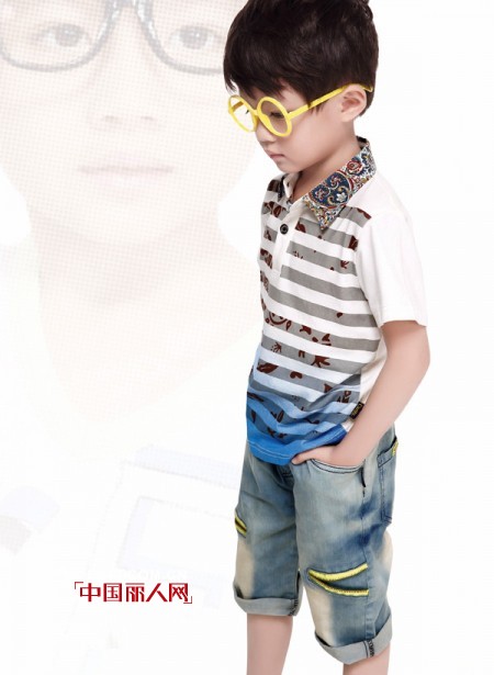 黑白条纹T恤搭配　儿童适合穿什么面料　夏季纯棉面料搭配
