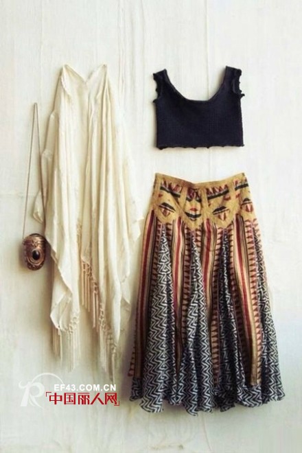 夏日清凉搭配　夏季美搭　搭配也是一种艺术