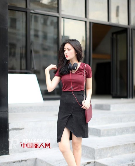 半身裙怎么搭配　夏季纯棉半身裙搭配