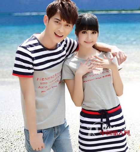 情侣装的不同场合　短袖POLO衫　沙滩风T恤连衣裙