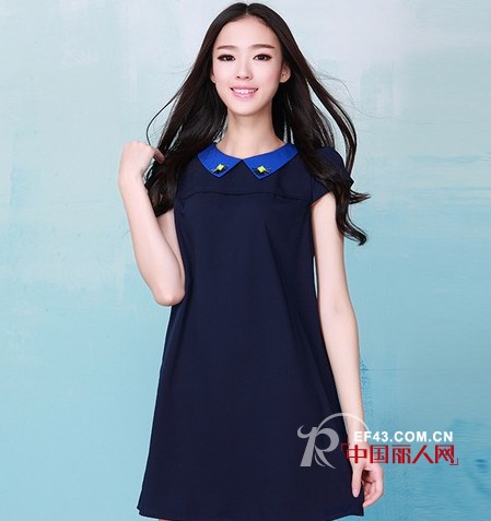 娃娃领连衣裙什么样的好看　装嫩卖萌必备款