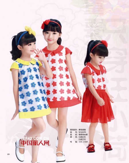 什么是花朵裙　花朵连衣裙怎么搭配　什么面料连衣裙流行