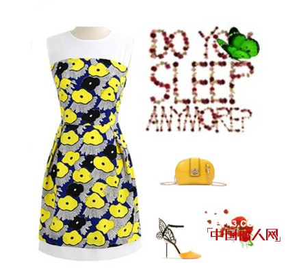 夏天碎花连衣裙换着花样来　百变碎花连衣裙造型