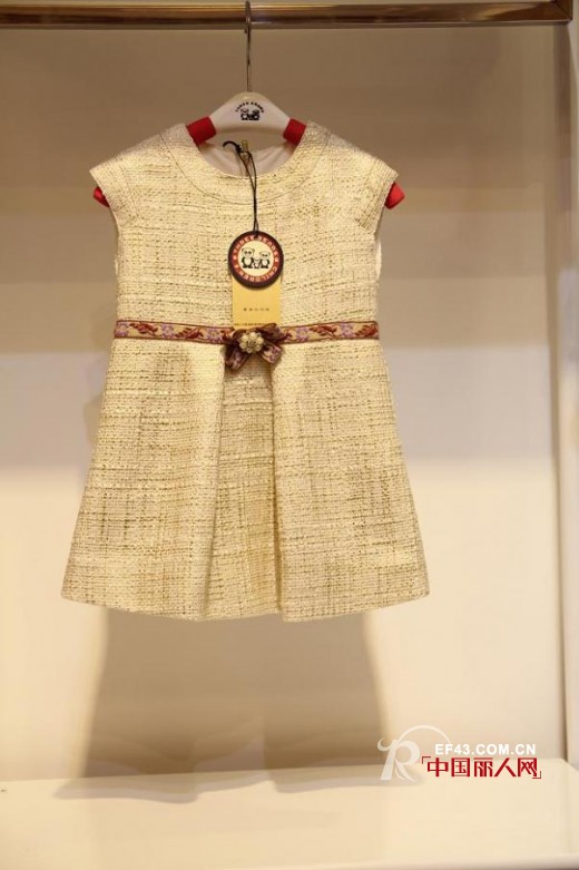 波点蕾丝拼接女童裙　复古宽松的棉麻连衣裙