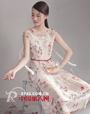 做有气质的优雅女人　怎么穿出优雅气质