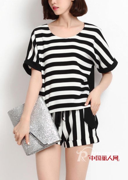 运动套装大罗列　今年最流行运动风格　就是这个feel