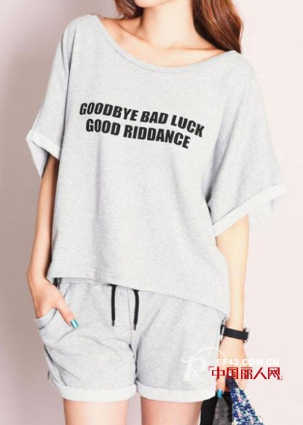 运动套装大罗列　今年最流行运动风格　就是这个feel