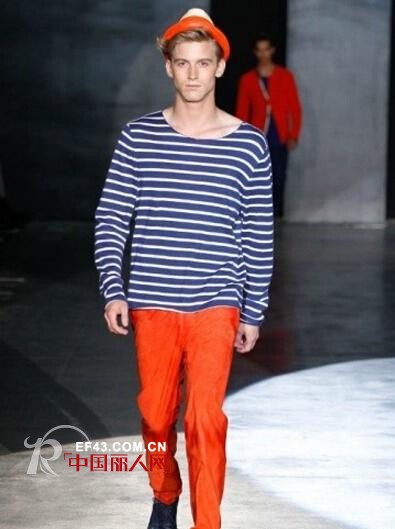 男士条纹衫配什么裤子　条纹衫搭配