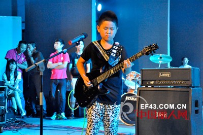 巴拉巴拉潮童营　童装发布秀　儿童节时尚之旅