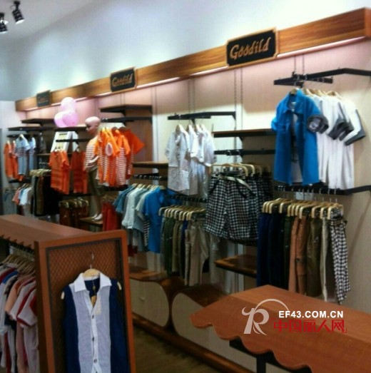 热烈祝贺善童服饰江门店在儿童节顺利开业