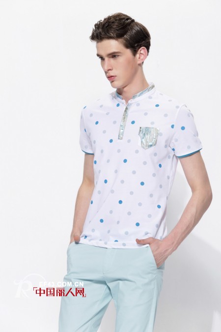 休闲男装套装优雅搭配 在酷暑的夏季也能随性舒适