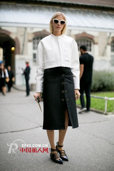 黑白街头风  打造专属你的经典造型