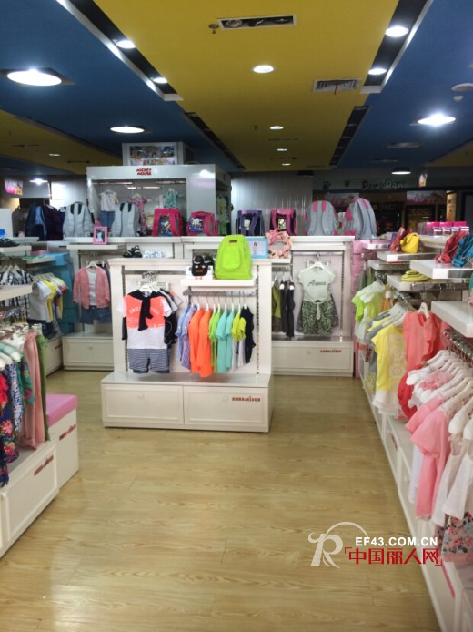 安娜爱登时尚童装六一期间8家新店盛大开业