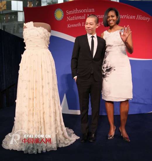 美国“第一夫人”米歇尔高昂礼服由谁买单?