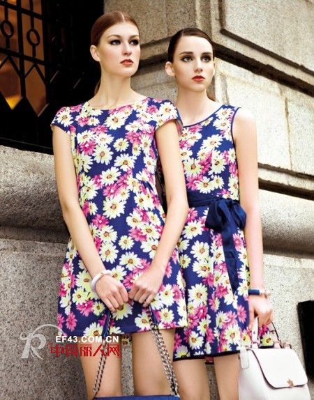 碎花连衣裙今年还流行吗?碎花连衣裙2014新款