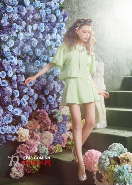 荷叶边裙摆是什么样子的 荷叶边短裙搭配