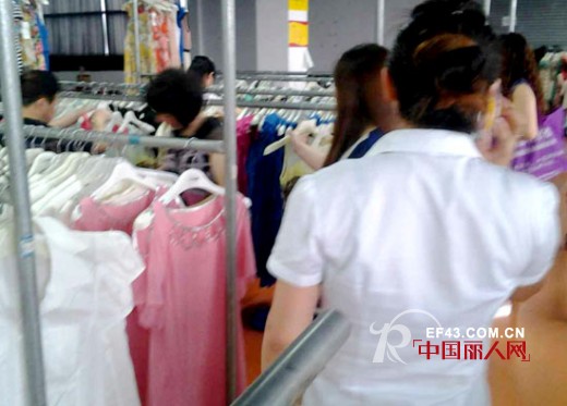 耶丽雅6月9日开仓抢货势头强劲