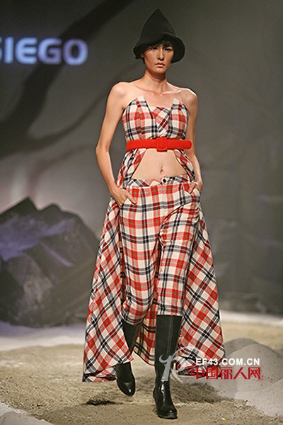 热烈祝贺SIEGO西蔻女装2014年冬季新品展示会圆满成功