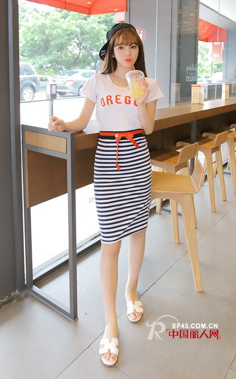 夏天穿深色好还是浅色好 包臀裙搭配什么颜色上衣