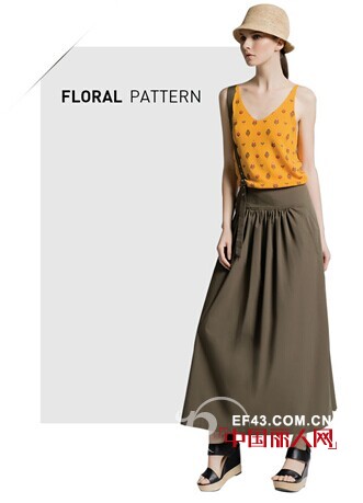 纯色裙装与印花裙装都有着不同的时尚风,你喜欢哪种?