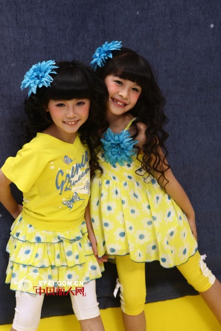 2014夏季流行童装 亮色服装搭配