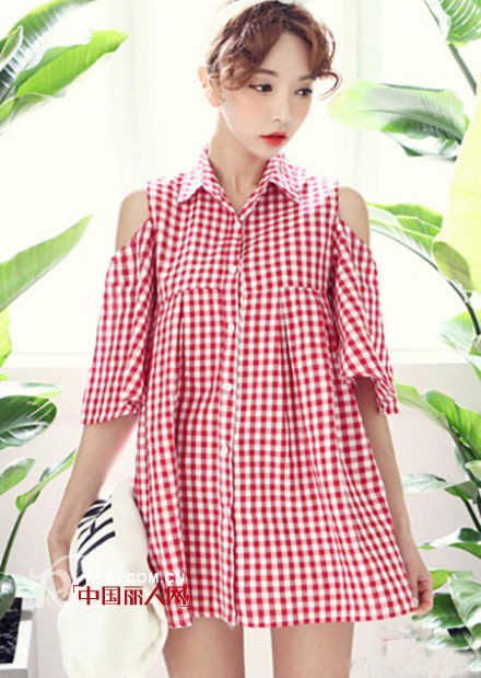 露肩装搭配 美女露肩装款式