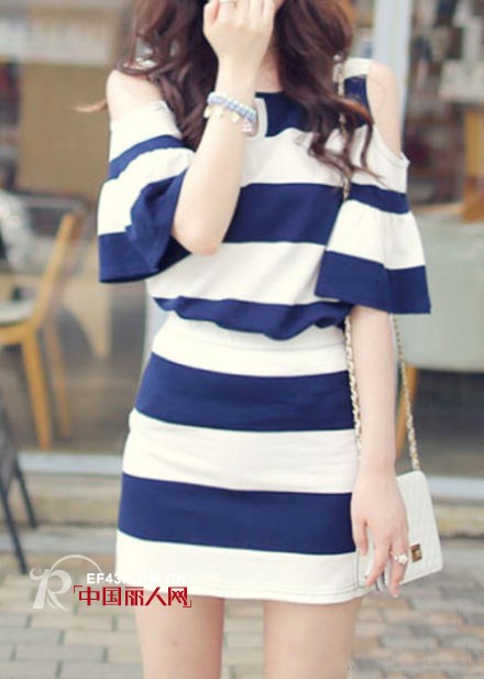 露肩装搭配 美女露肩装款式