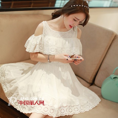 白色蕾丝镂空裙 约会男神必备款