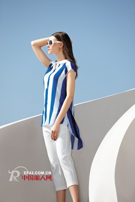 蓝白服装搭配 青花瓷连衣裙搭配 蓝白颜色搭配