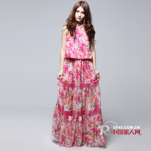 警方破获团伙拐棍偷拍女性裙底 夏季女孩应该怎么穿裙子