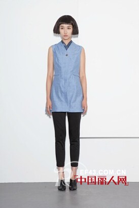 偷学less通勤女装搭配技巧 上班一族穿衣无烦恼