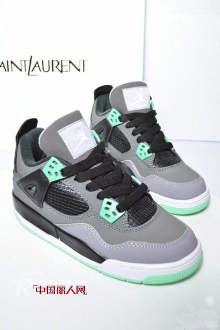 晨跑穿什么鞋子 跑步适合穿什么鞋子