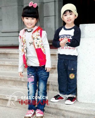 2到7岁的儿童穿什么牌子好 卫衣长袖衫搭配牛仔裤好看吗